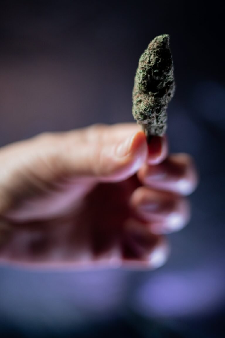 Read more about the article Cost of 1kg CBD in the UK – Current Prices